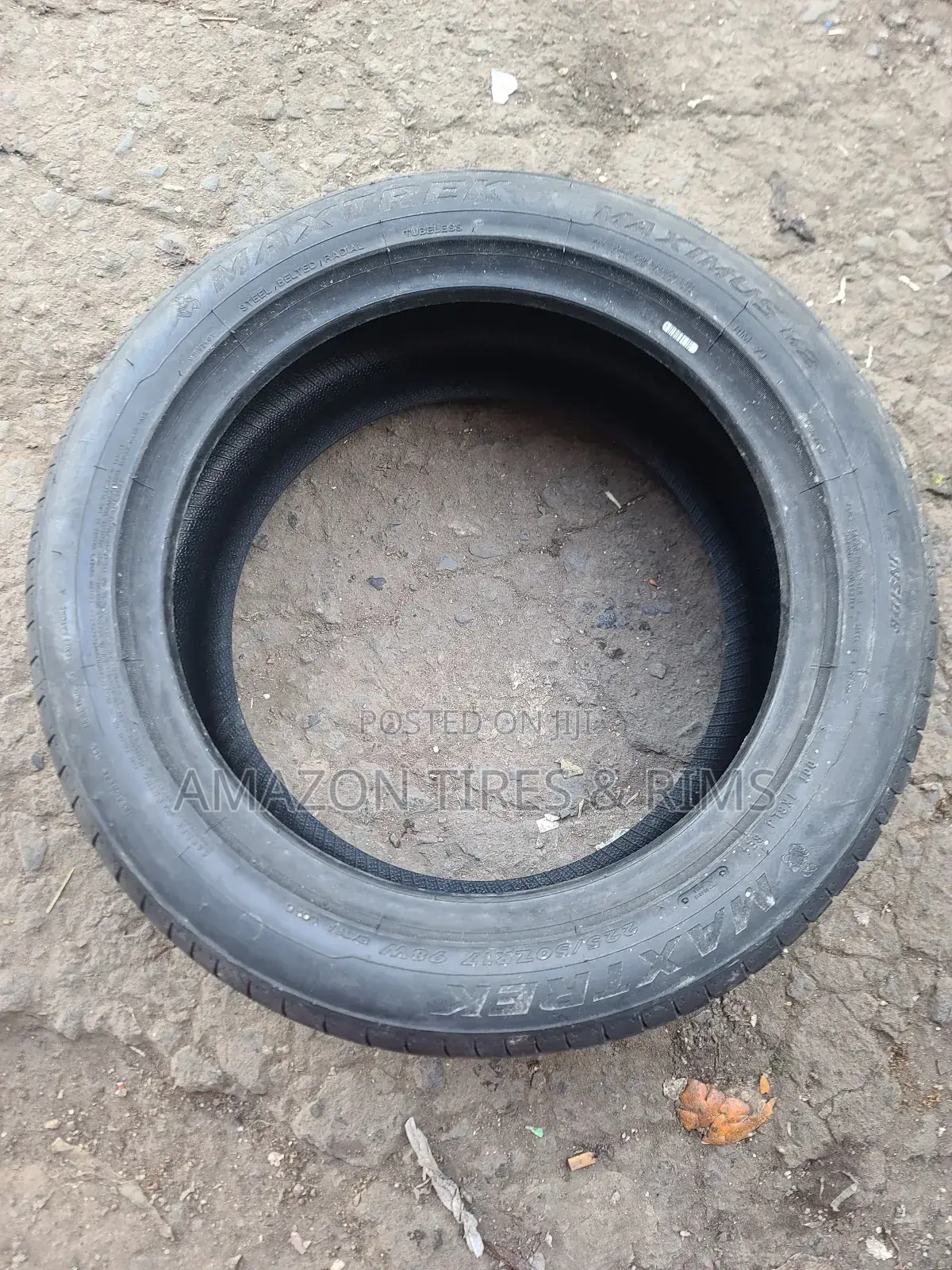 225/50r17 Maxtrek Tires