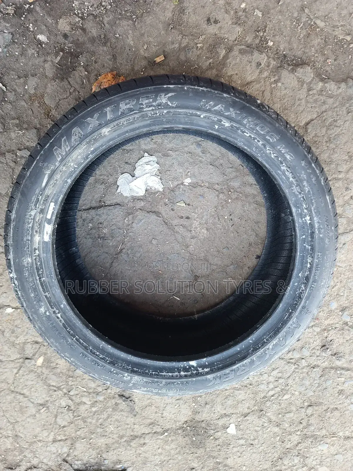 225/45r18 Maxtrek Tires [Muximus M2 ]