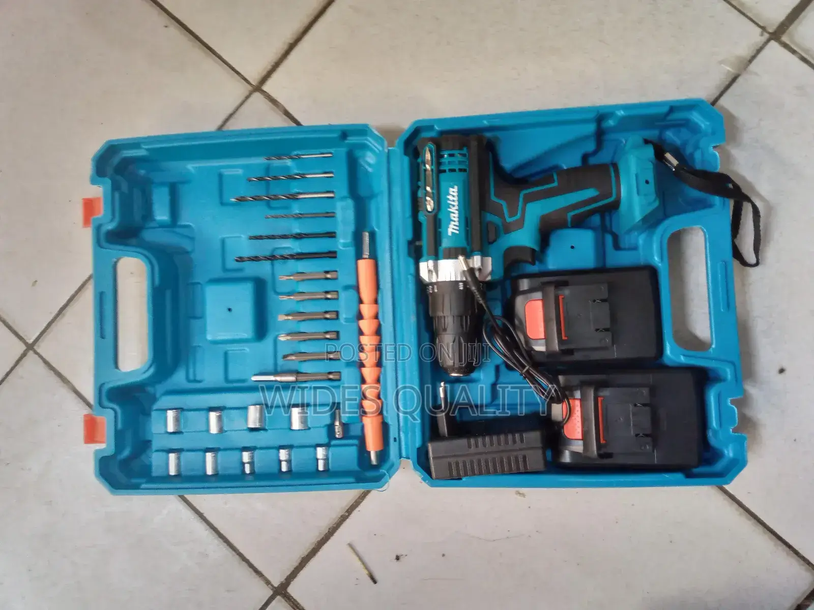 Makita Cordless Drill. Rechargeable 26 Volts Drill