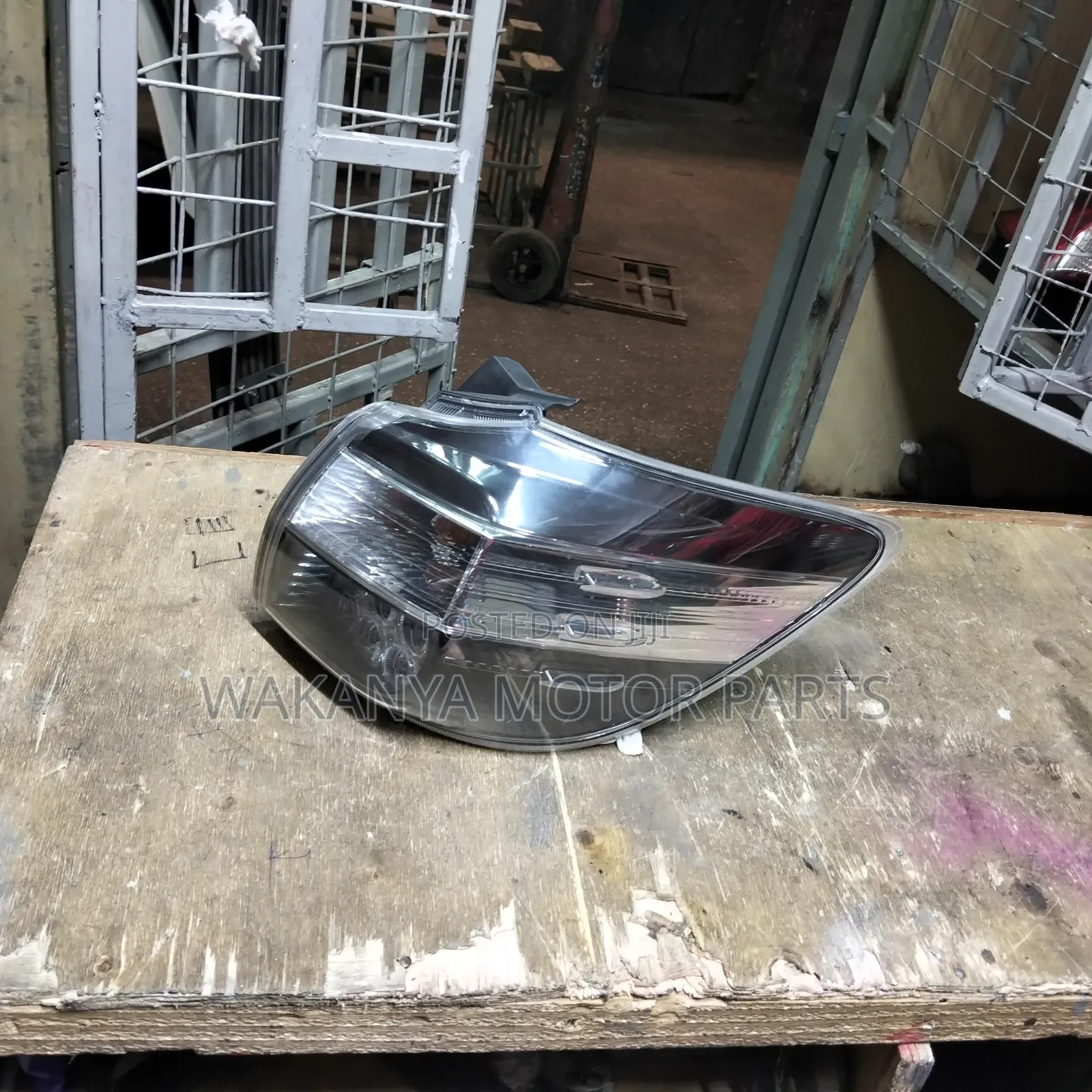 Toyota Wish 2013/2016 Rear Lamp Body Lamp, Clear Shade. Ex Japan