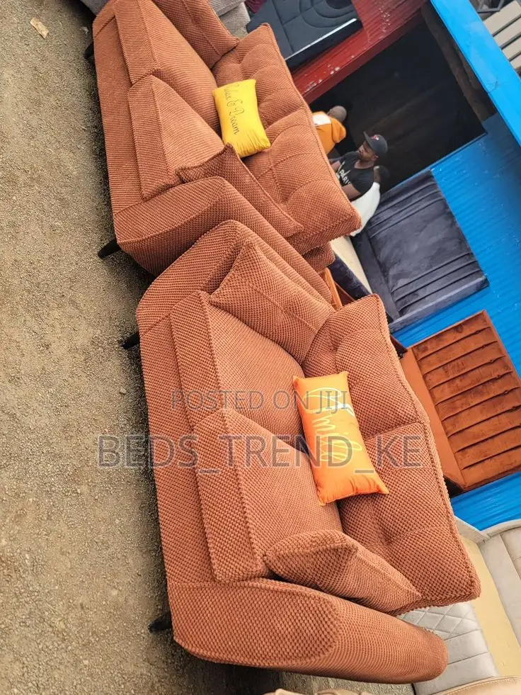 Posh 5 Seater Classy Butterfly Sofa 2,3