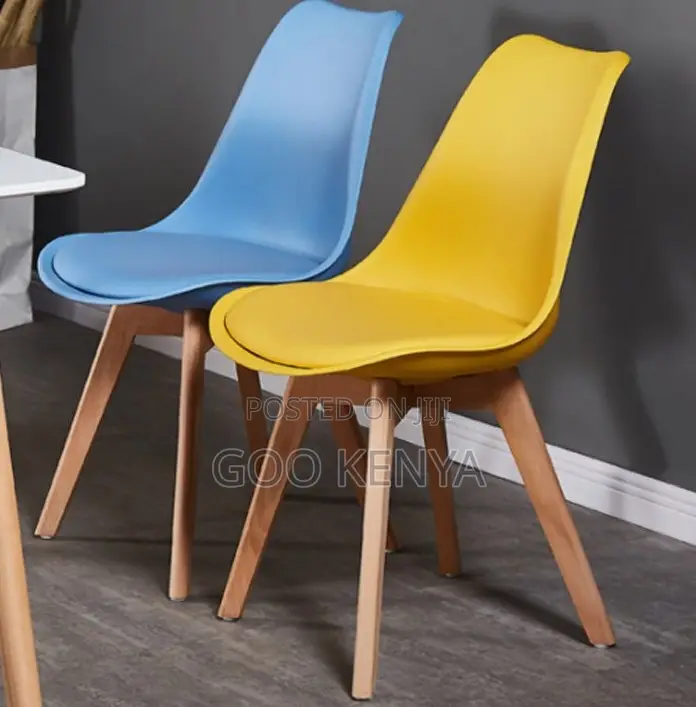 Home Chair; Wooden Frame Padded Chair for Restaurants and Coffee Rooms