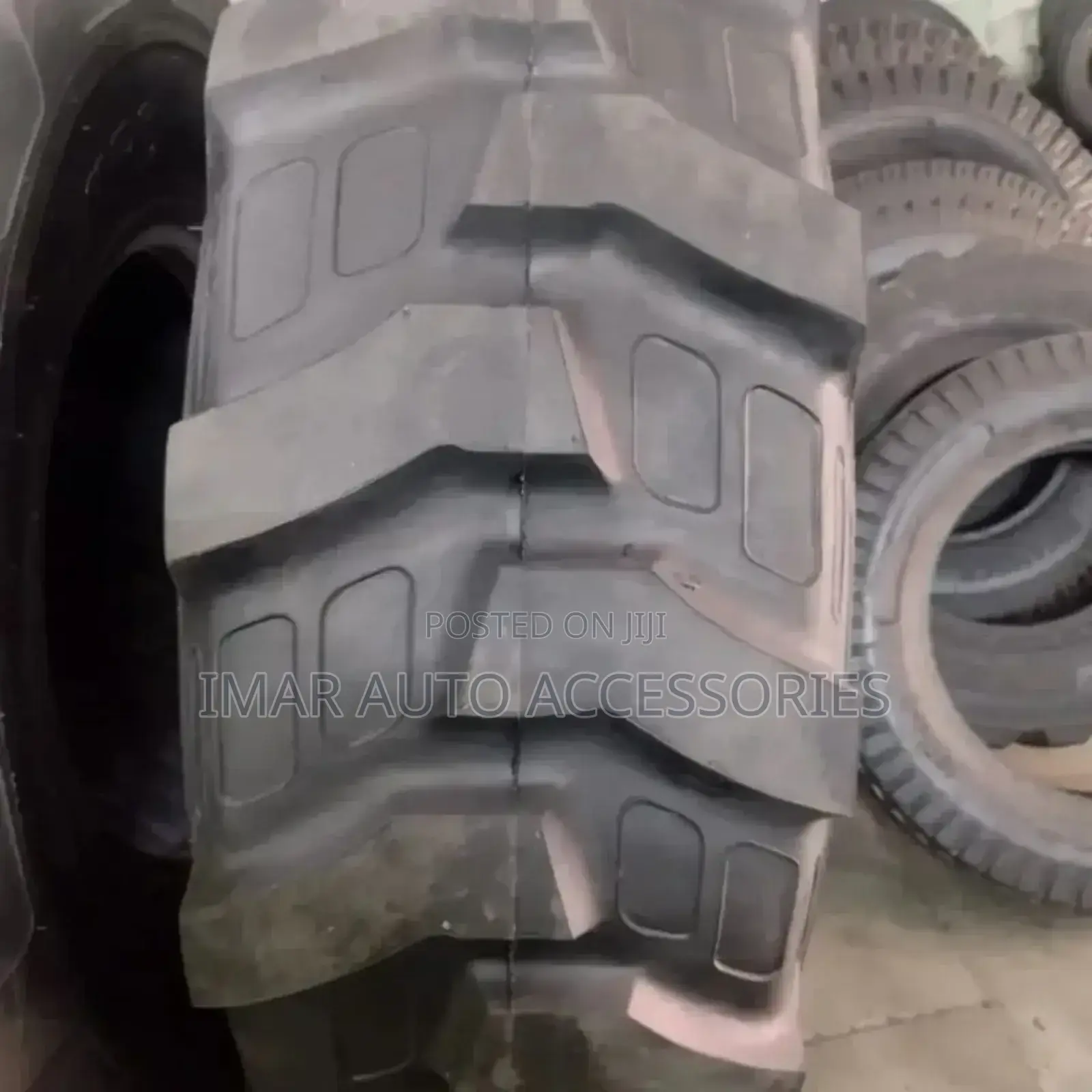 16.9-24 Red Lion Tractor Tyres – Durable High Traction.