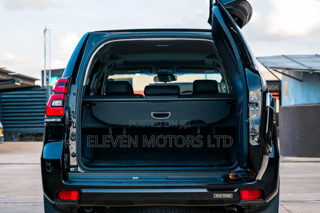 Toyota Land Cruiser Prado 2018 Black