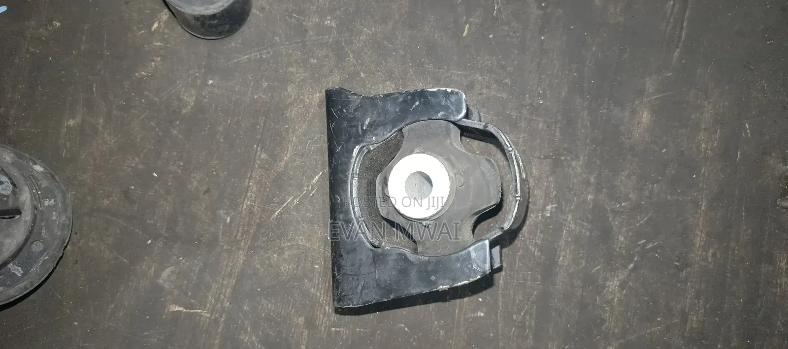 Toyota Axio Gearbox Mounting