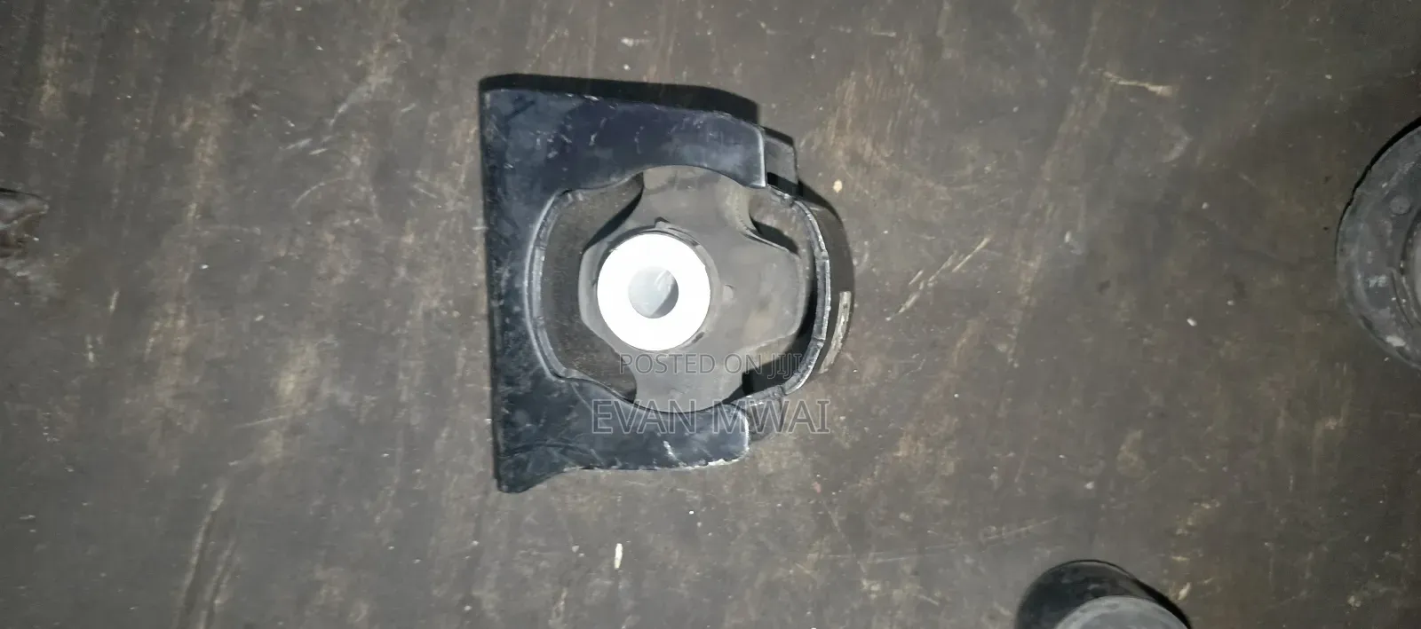 Toyota Axio Gearbox Mounting