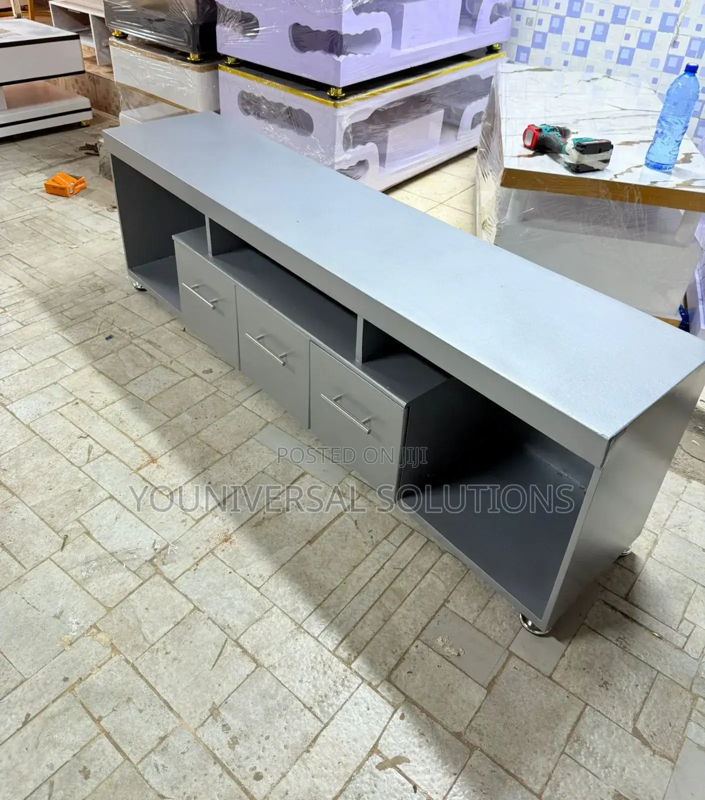 Executive 5.5fts Modern Tv Stand