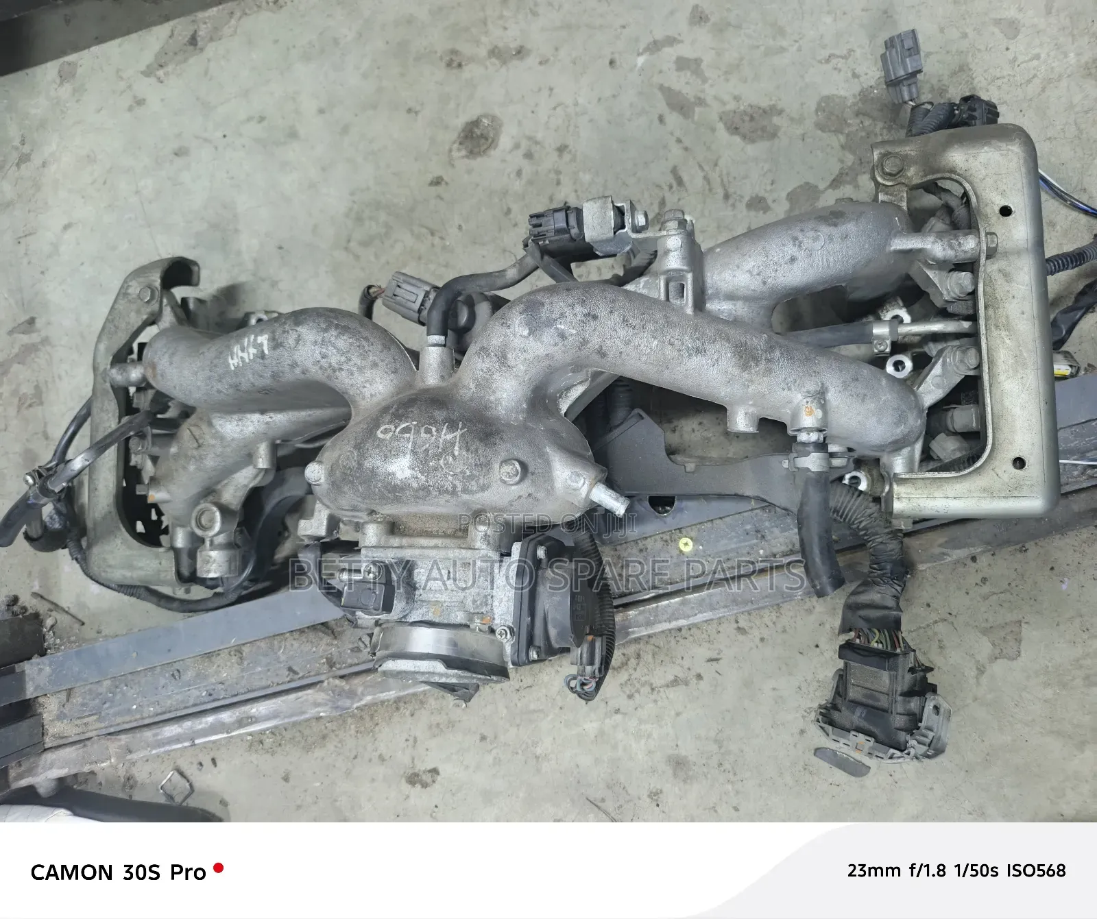 Subaru El 15 Engine Manifold