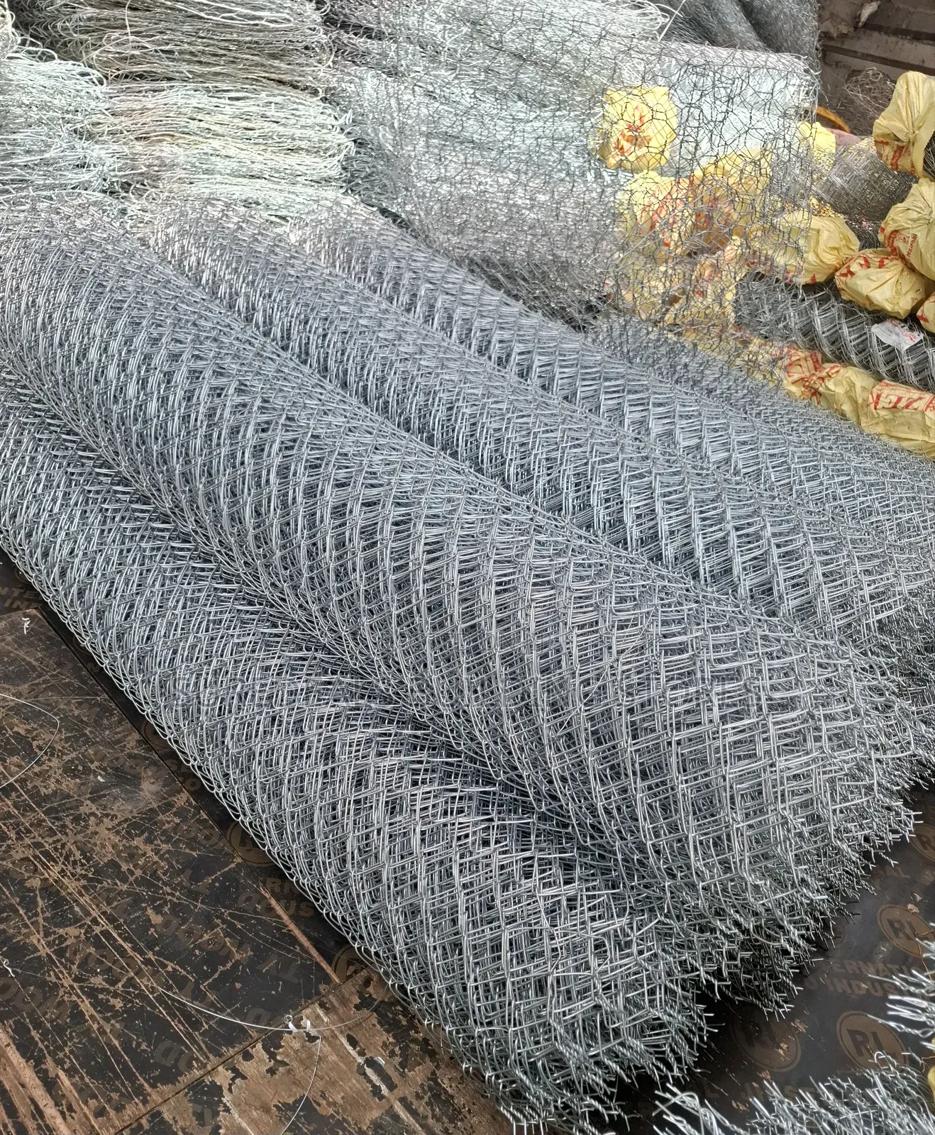 Twisted/Knuckle End Galvanised Chainlink Fencing Wire 11g,7ft * 18mtrs