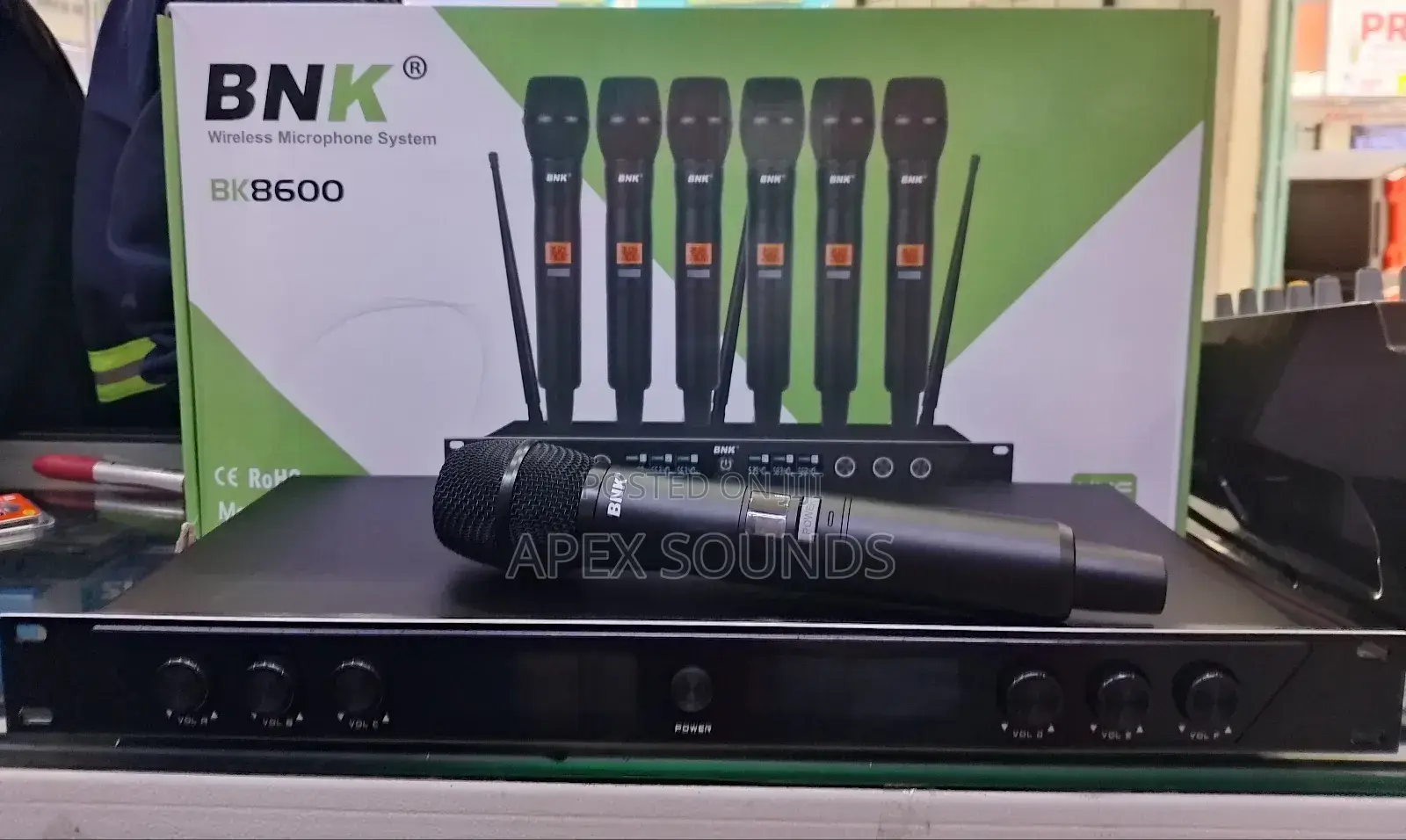 6 in 1 Wireless Microphone BNK 8600
