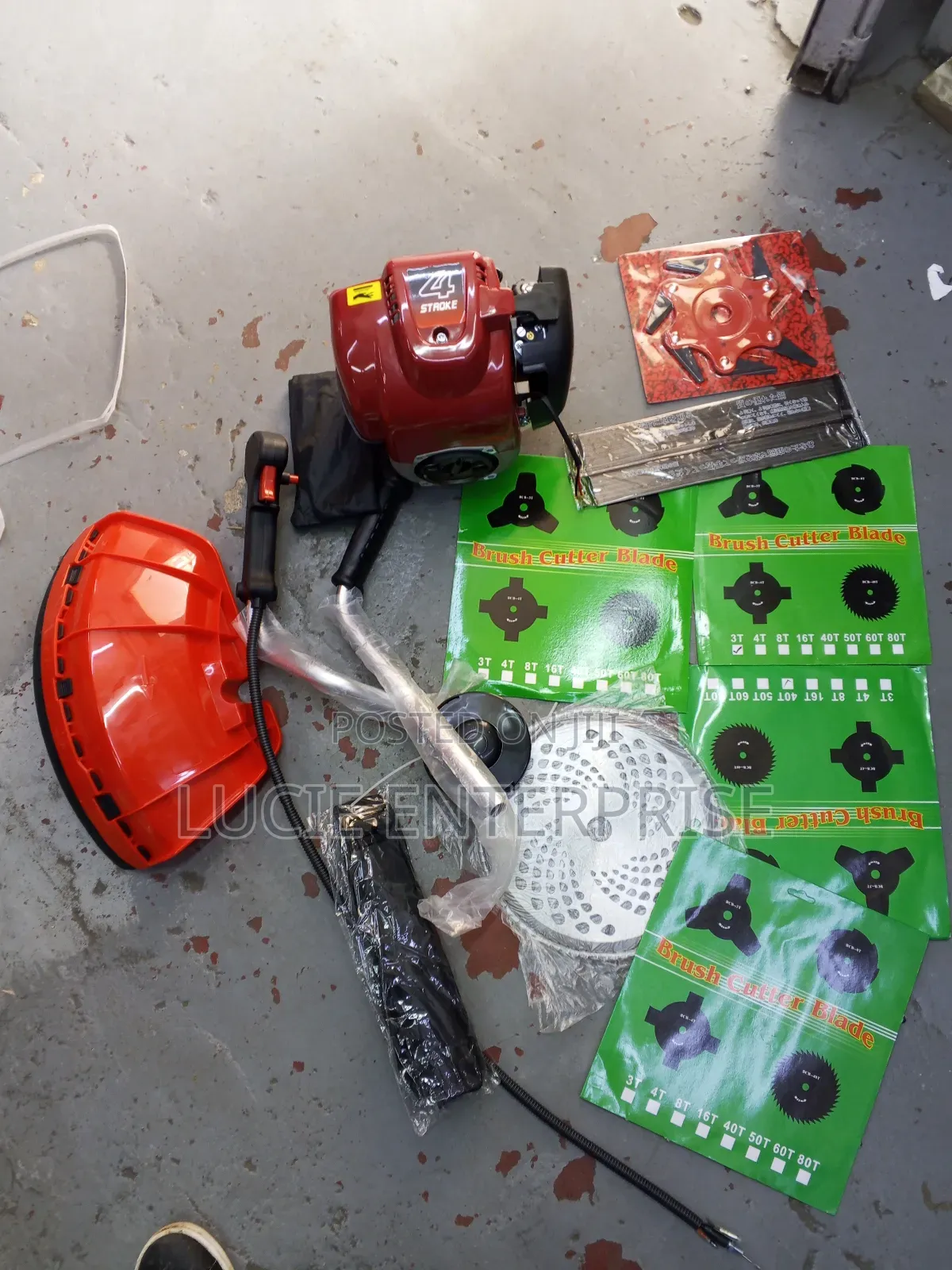 Honda Brush Cutter 4 Stroke With 8 Blades
