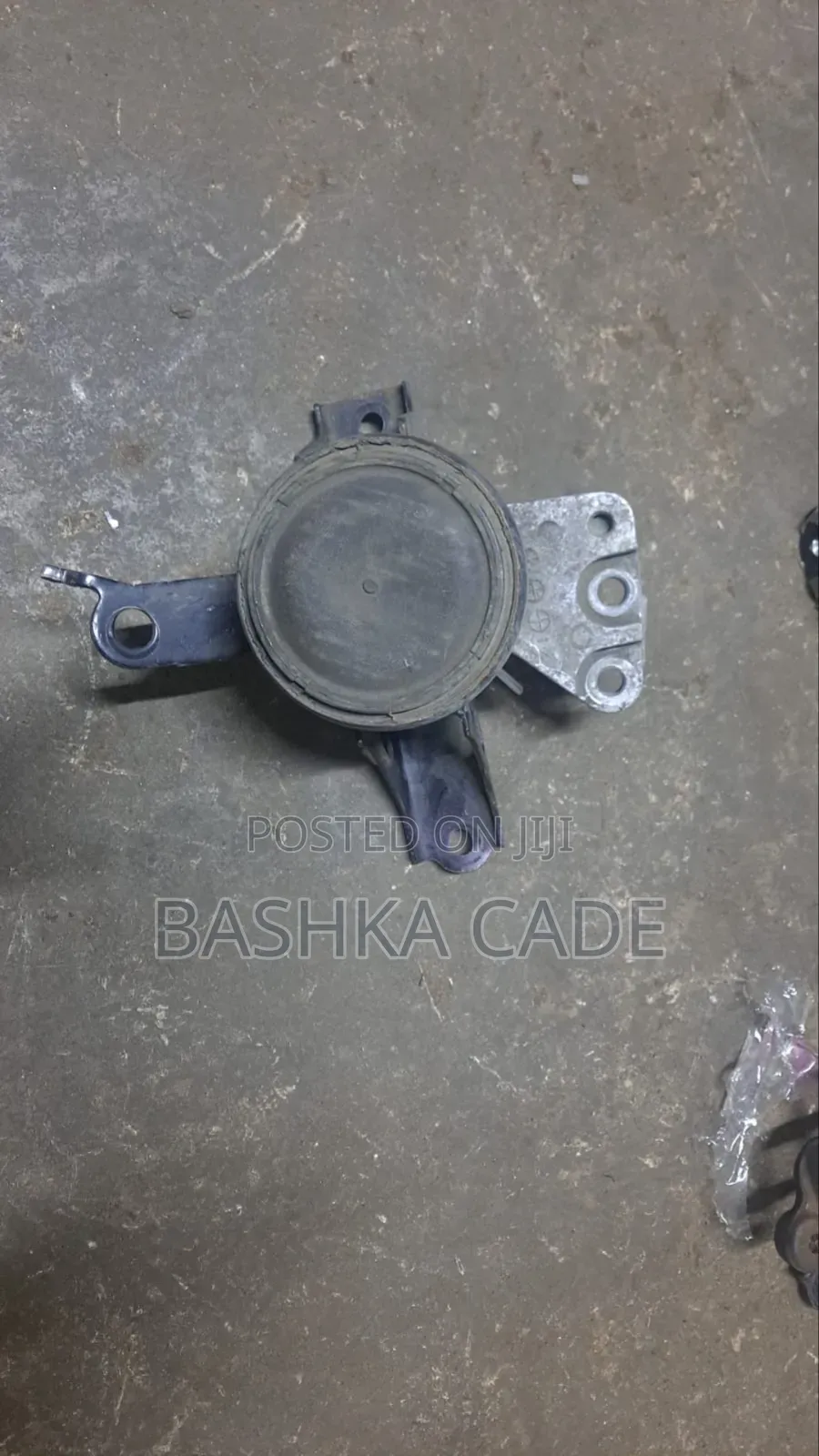 Engine Mount Toyota Vitz
