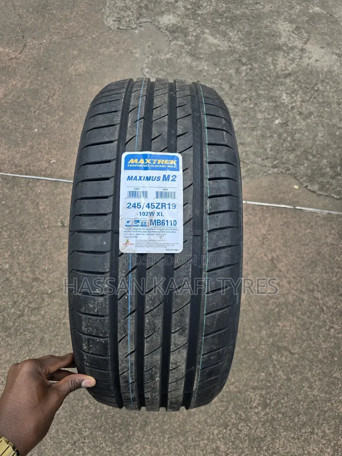 245/45r19 Maxtrek Tyre
