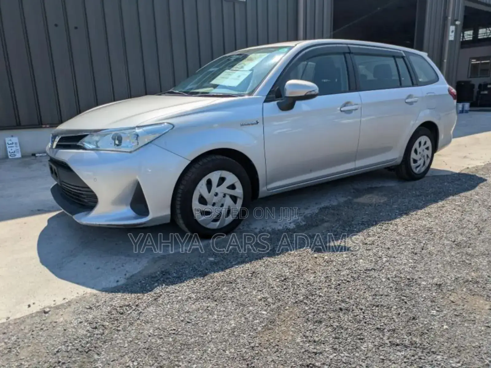 Toyota Corolla Fielder 1.5 Hybrid FWD 2019 Silver