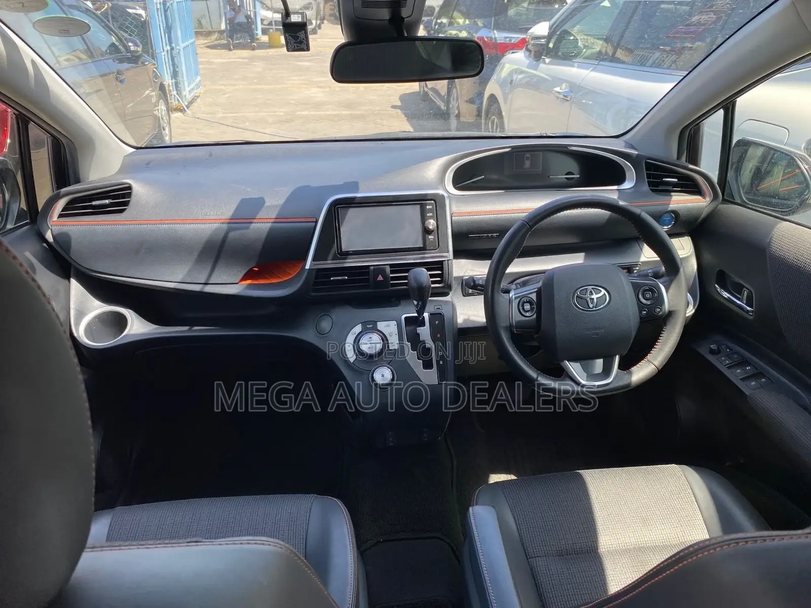Toyota Sienta 2018