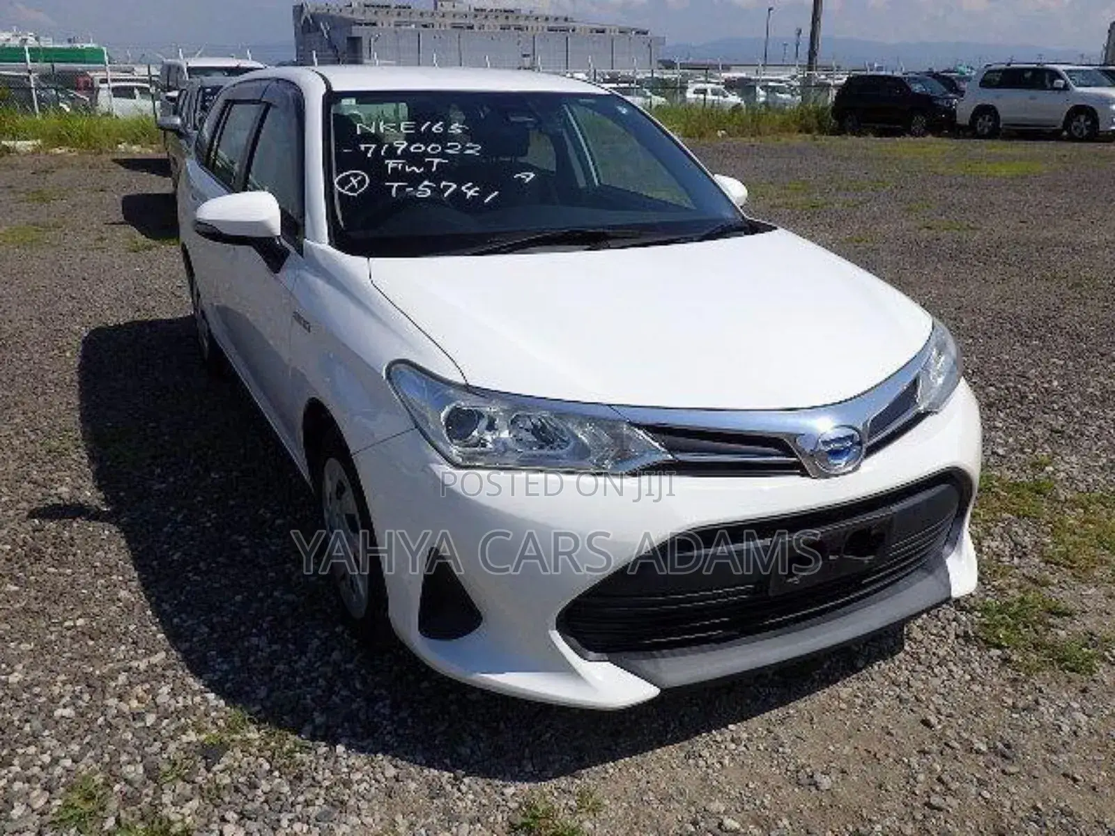 Toyota Corolla Fielder 1.5 Hybrid FWD 2018 Pearl