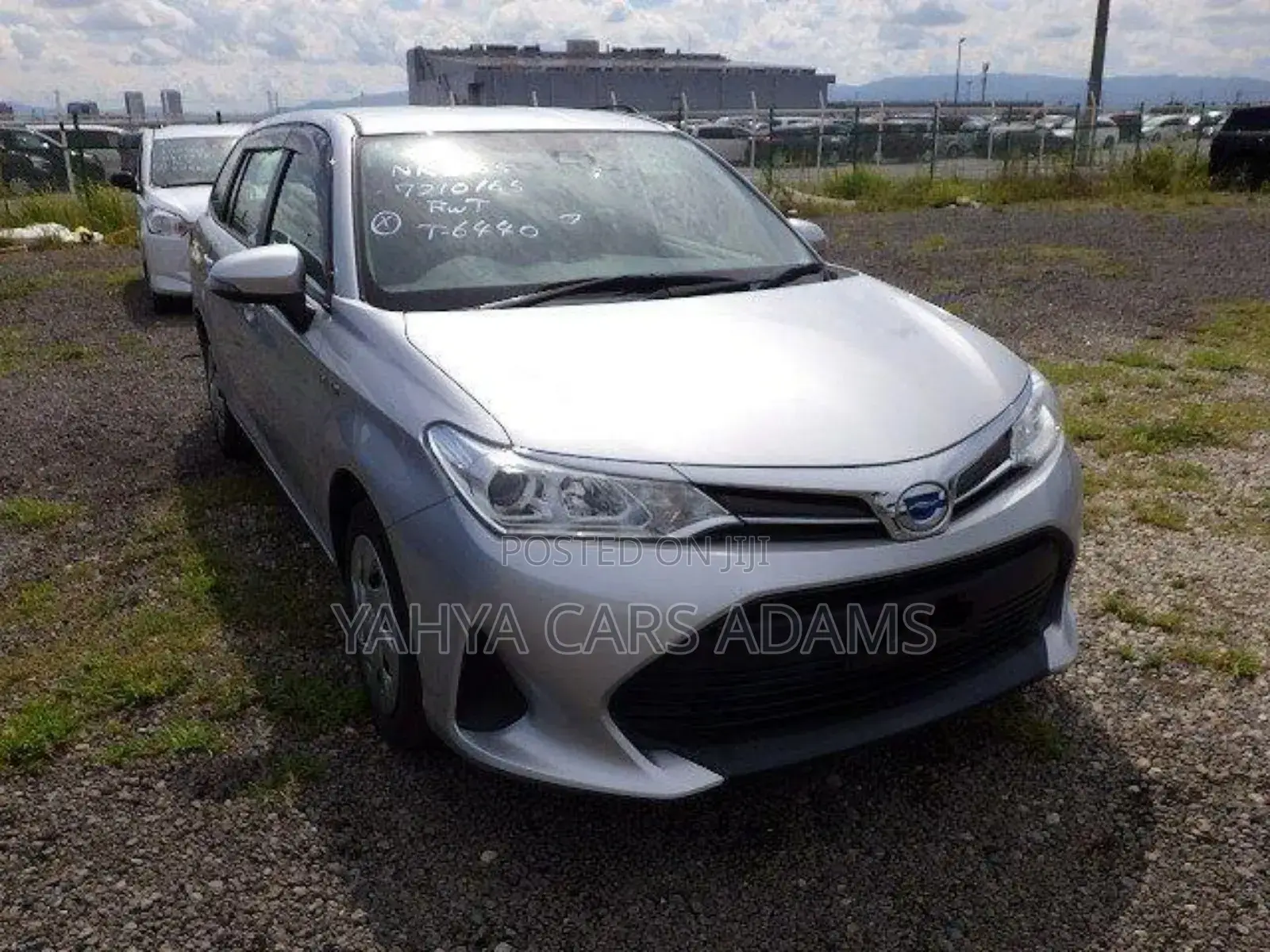 Toyota Corolla Fielder 1.5 Hybrid FWD 2019 Silver
