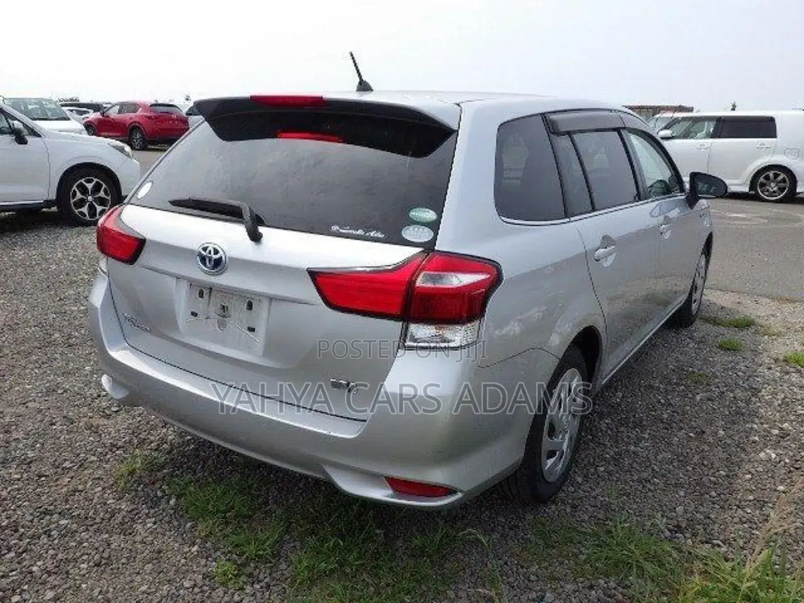 Toyota Corolla Fielder 1.5 Hybrid FWD 2018 Silver