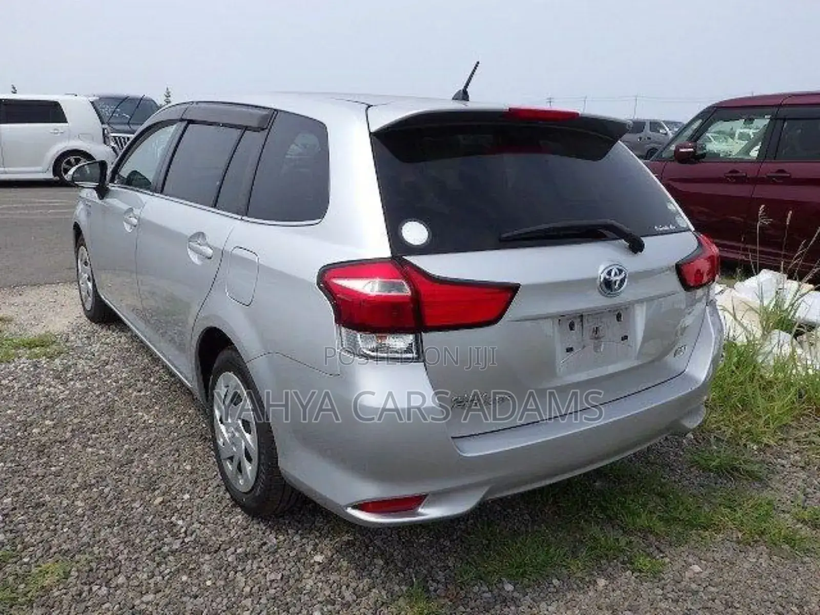 Toyota Corolla Fielder 1.5 Hybrid FWD 2018 Silver