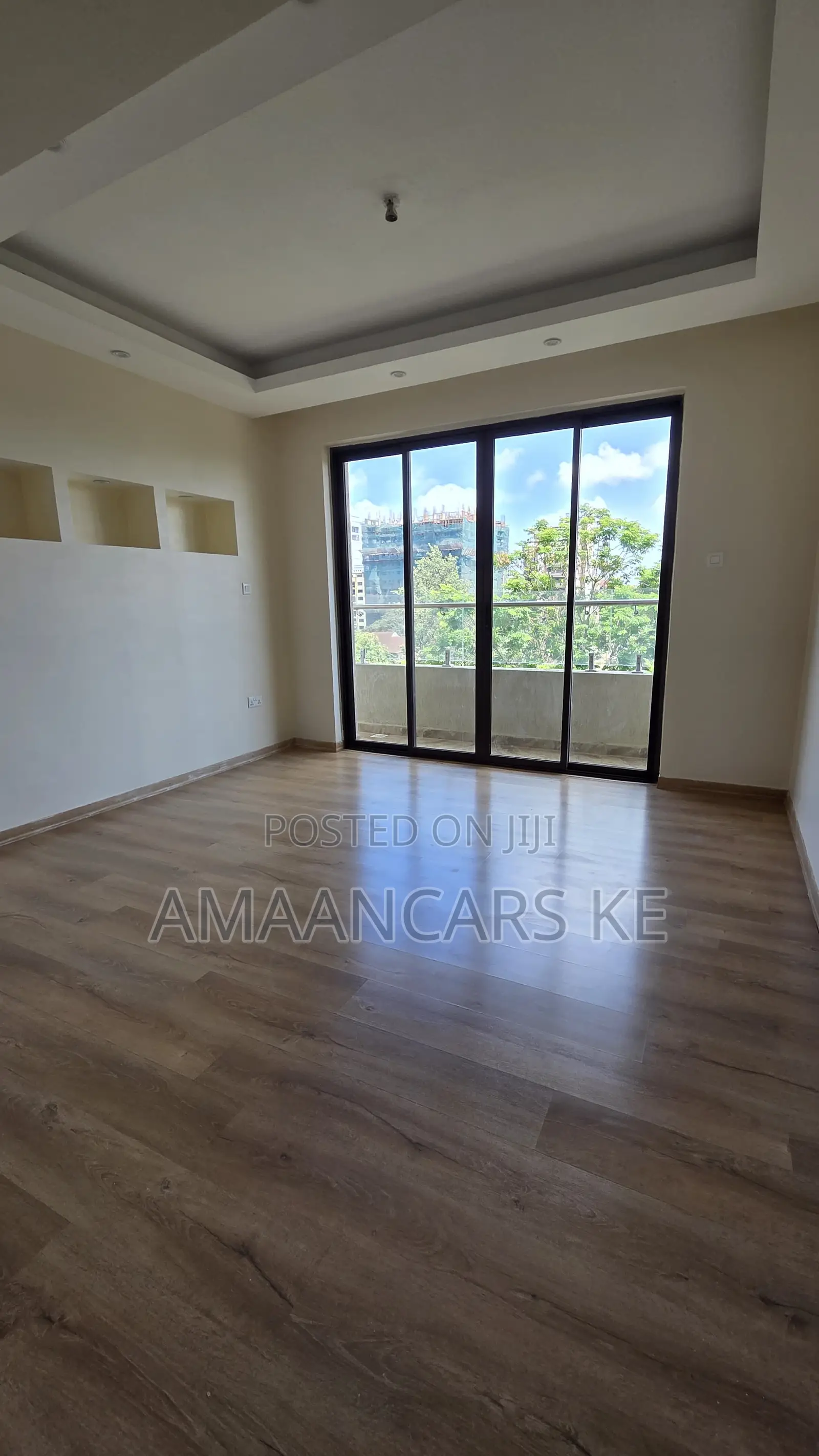 5bdrm Apartment in Shams Residency, Parklands/Highridge for rent