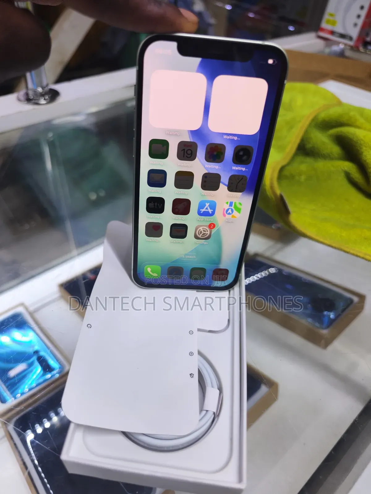 New Apple iPhone 12 128 GB Green