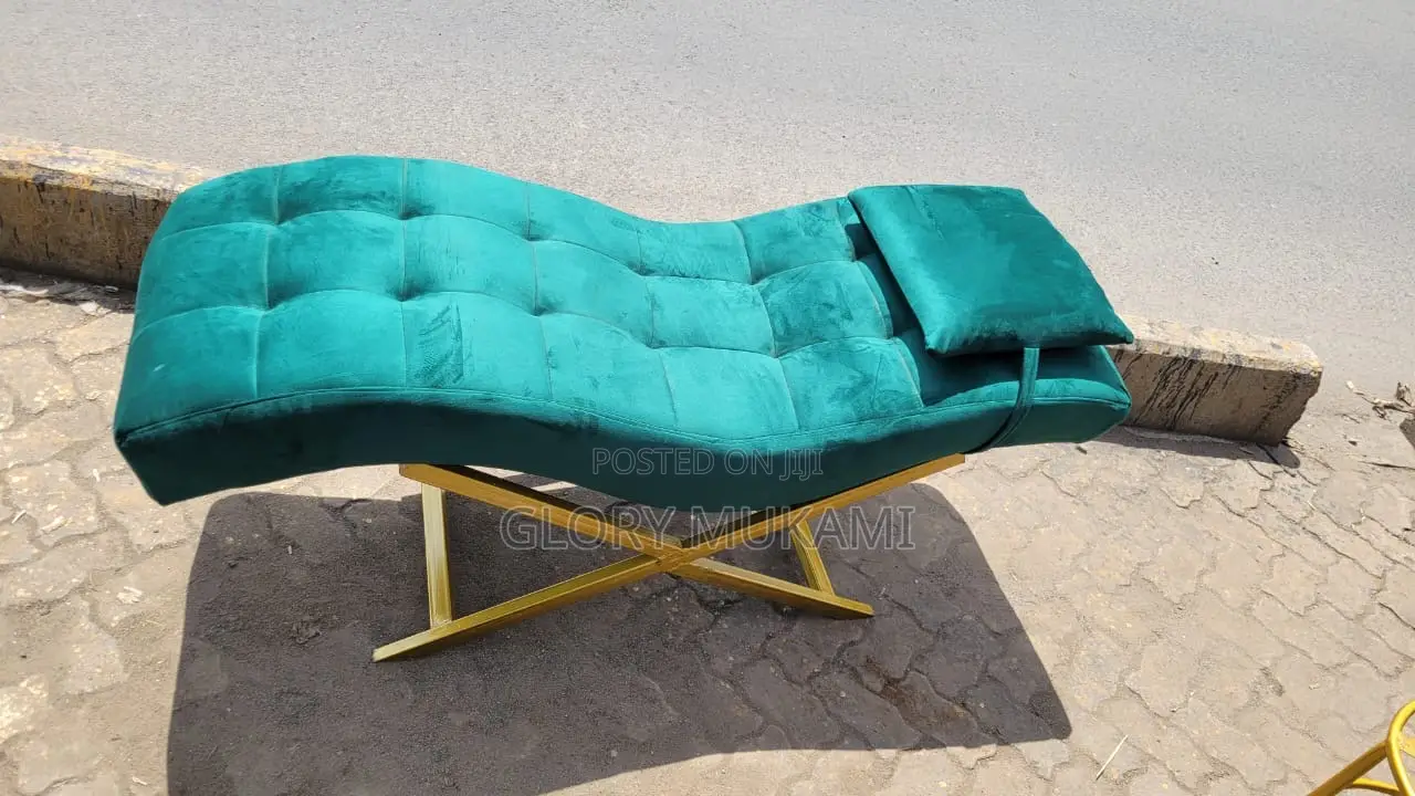 Green Velvet Lash Bed