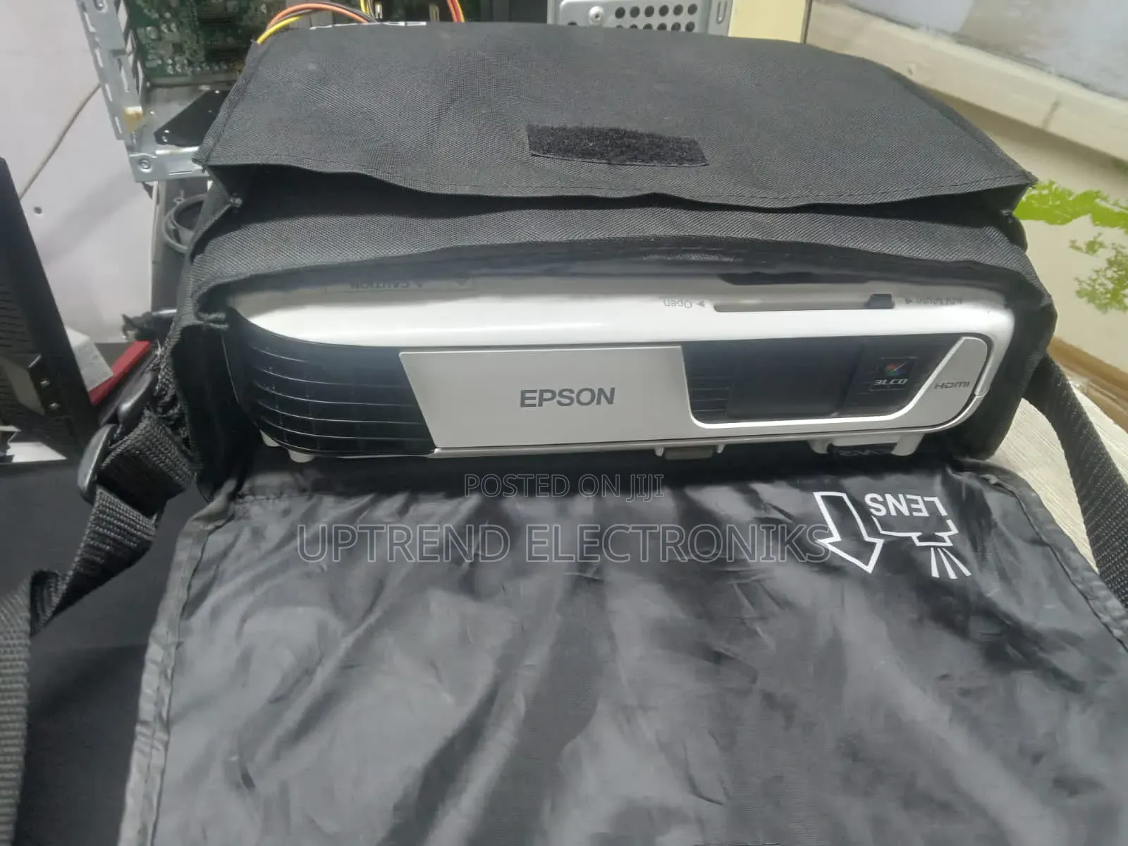 Reliable Flexible Projector Bag