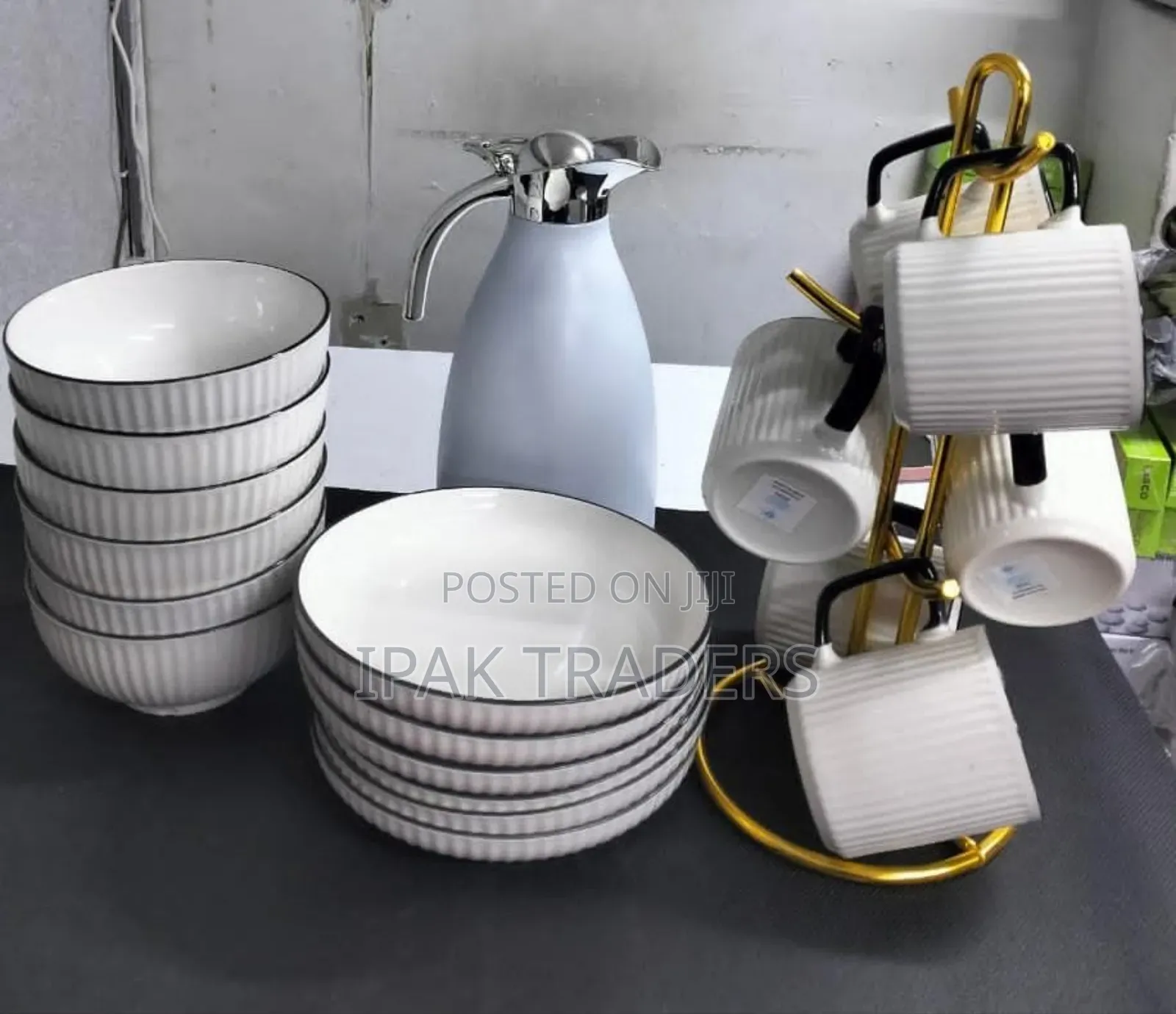 19 Pieces Dinner Set at 6 Cups 6 Plates 6 Bowls 1 Flask