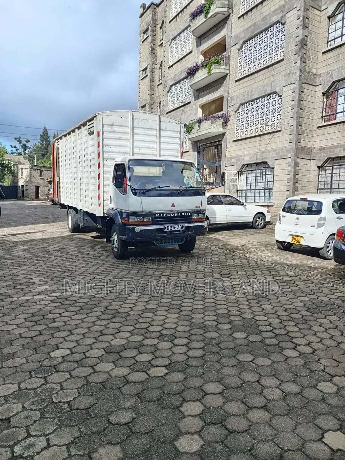 Transit Trucks/Lorries Are at Hand for Inter County Delivery