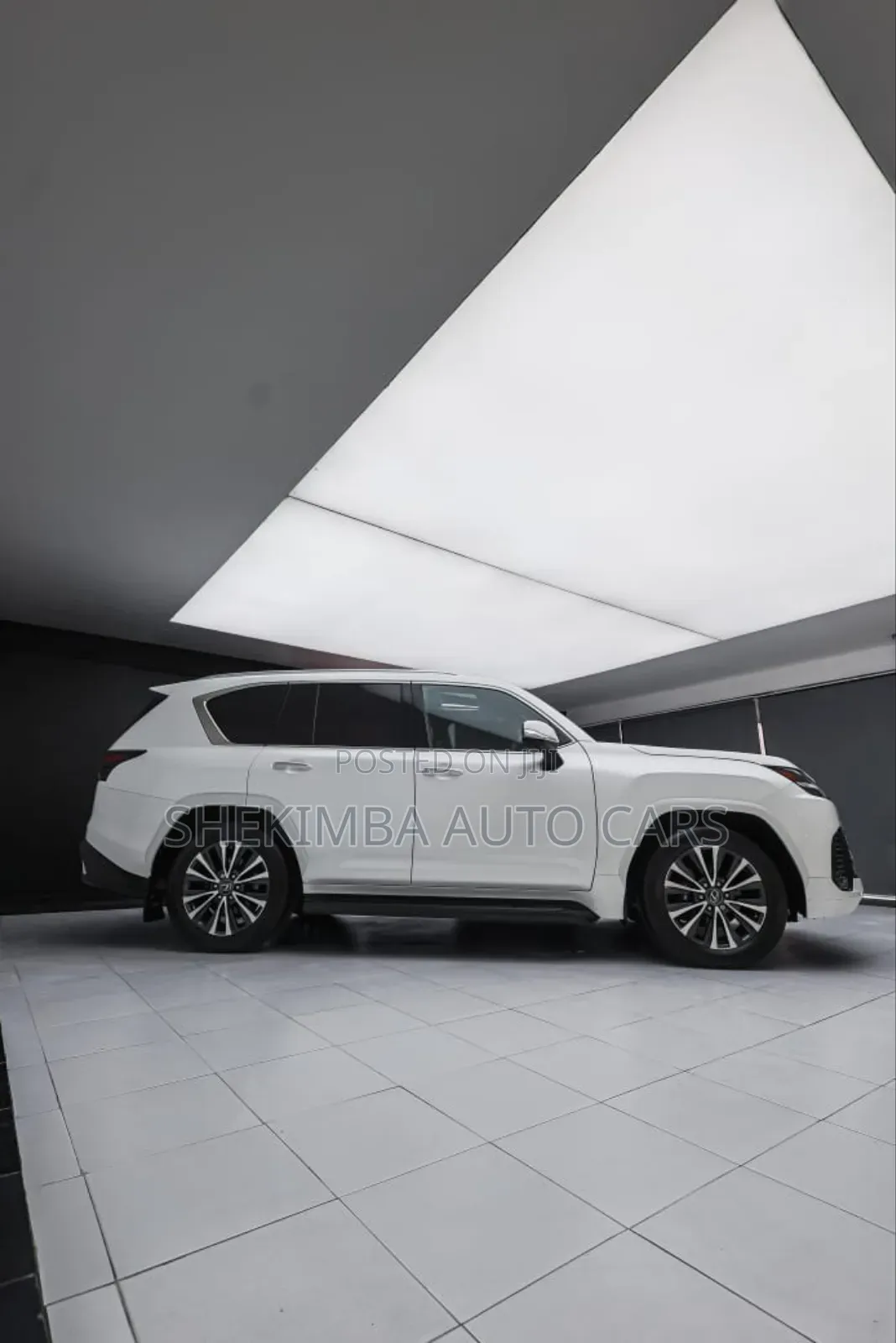 Lexus LX LX 600 2021 White