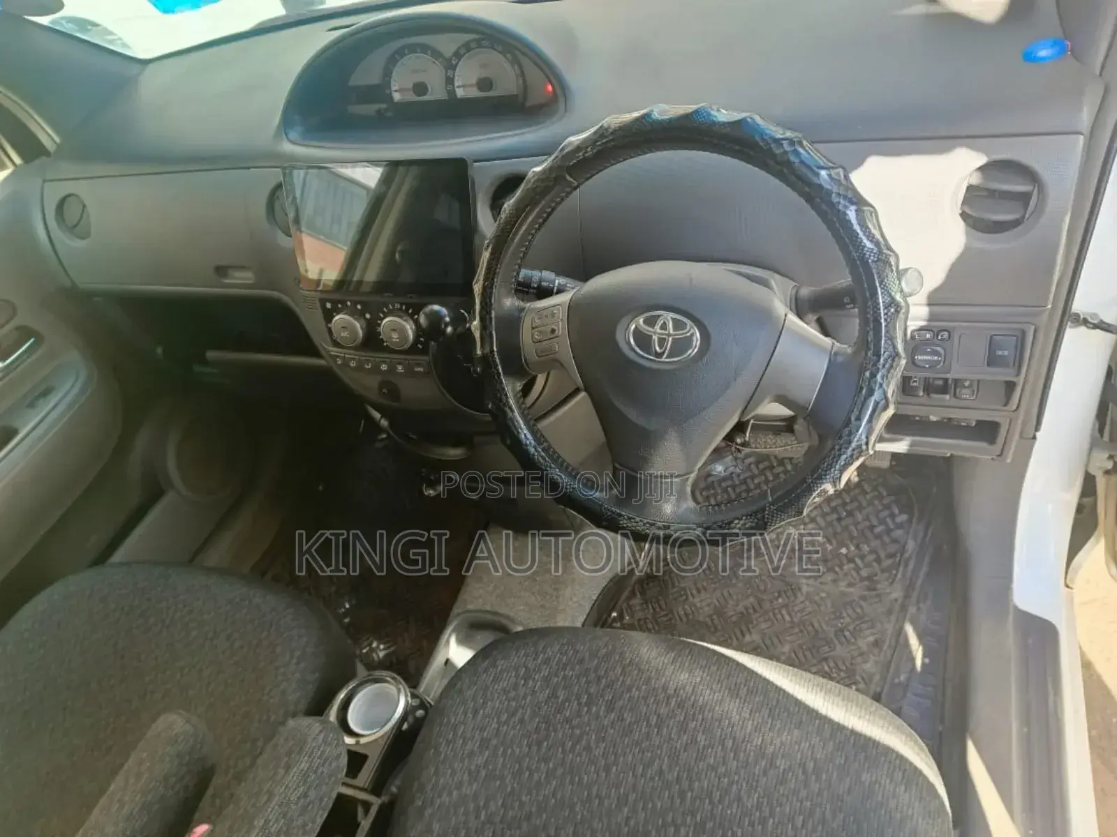 Toyota Sienta 2015 White