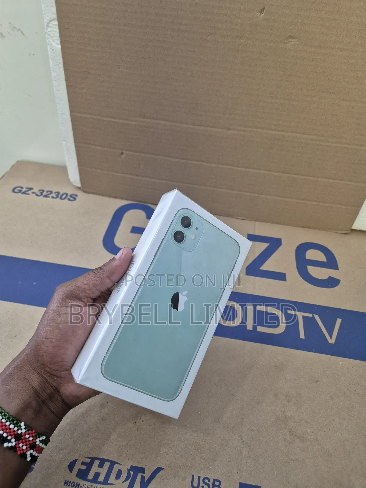 New Apple iPhone 11 128 GB Green