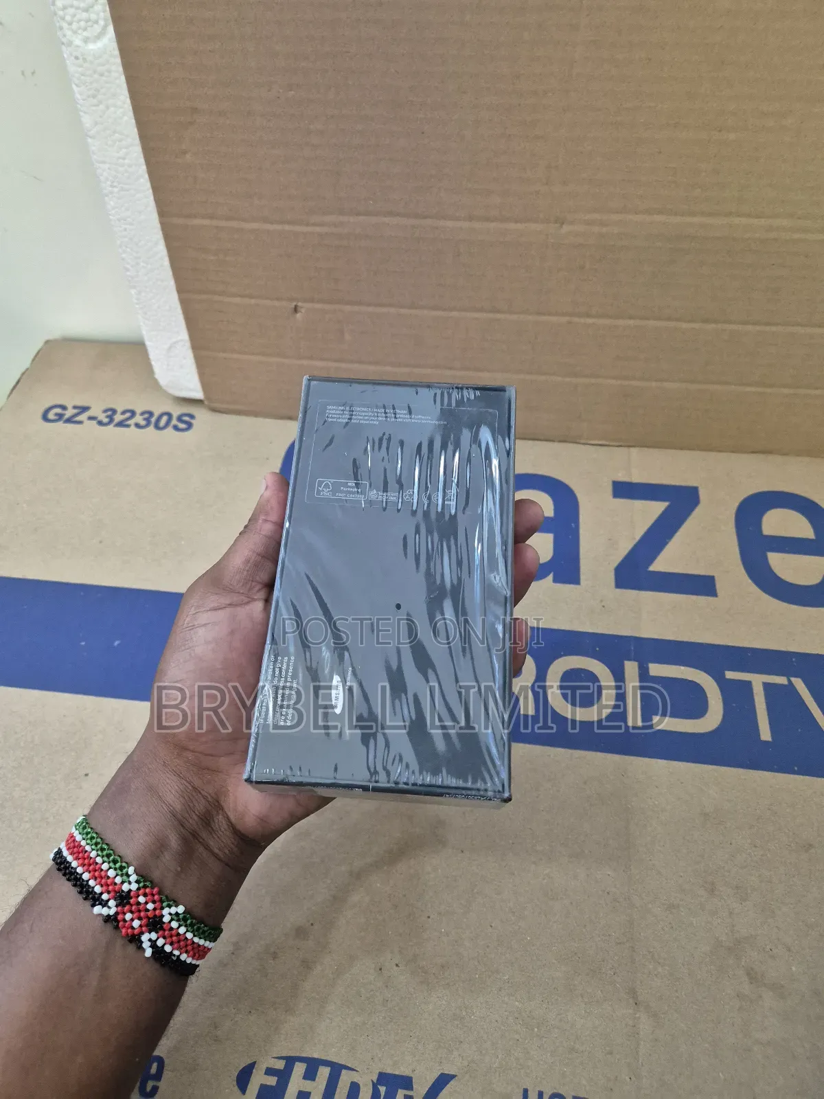 New Samsung Galaxy S22 5G 128 GB White