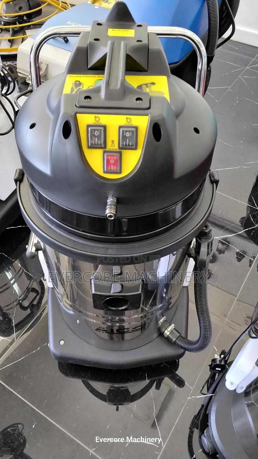 Wet and Dry Carpet Cleaner 60litres Capacity.