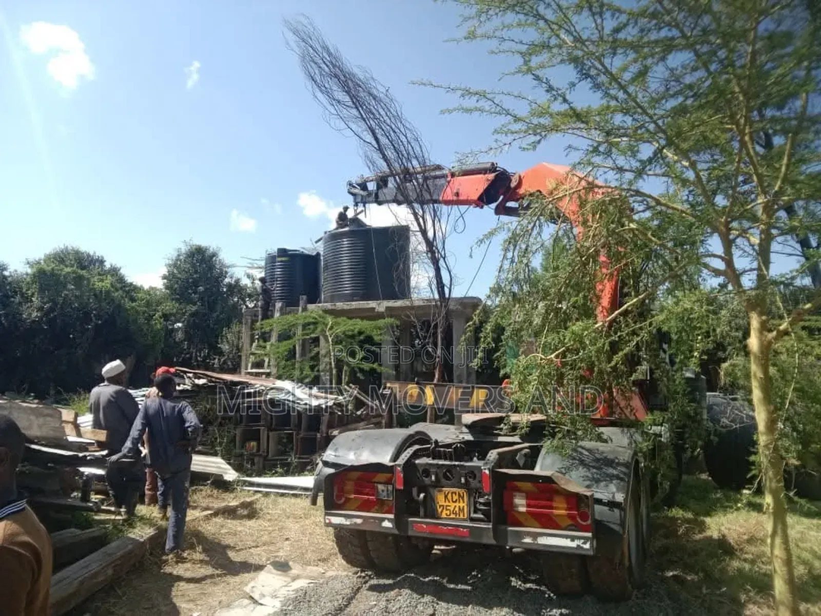 Crane Services for Lifting and Logistics Are Available