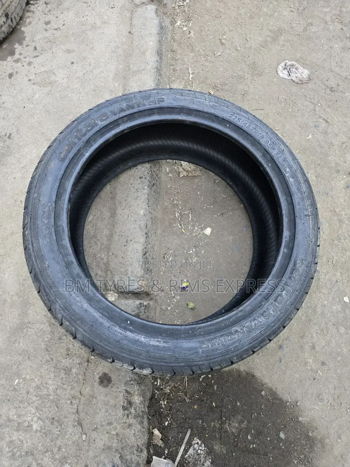 225 /45 R18 Centera Tyres.