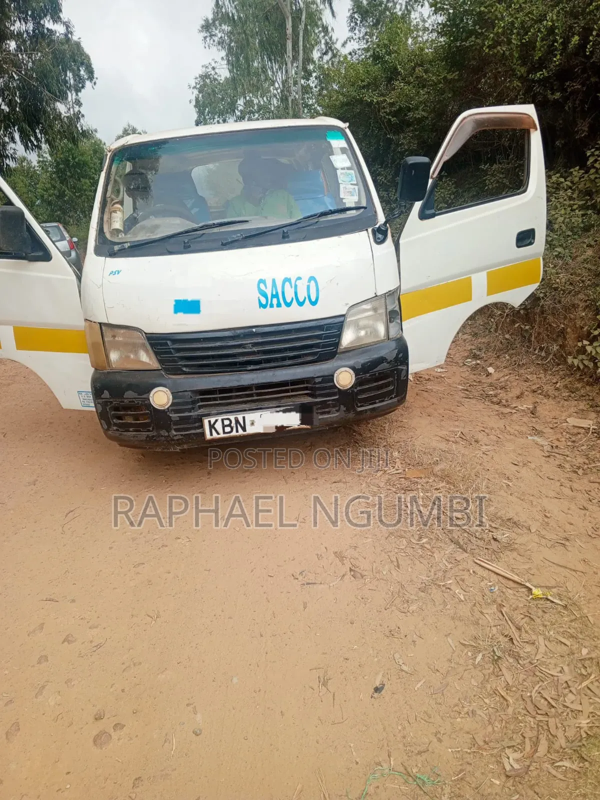 Nissan Caravan (Urvan) 2004 White