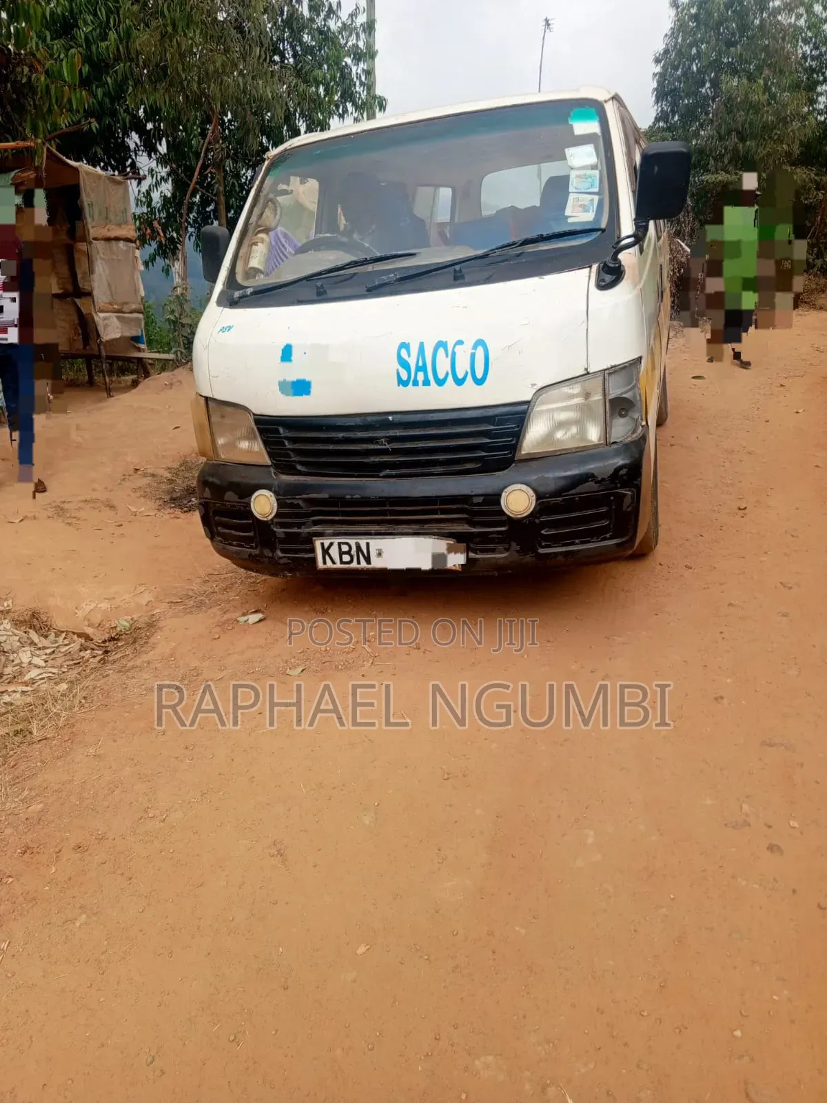 Nissan Caravan (Urvan) 2004 White