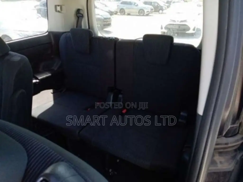 Toyota Noah 2.0 FWD (7 Seater) 2018 Purple