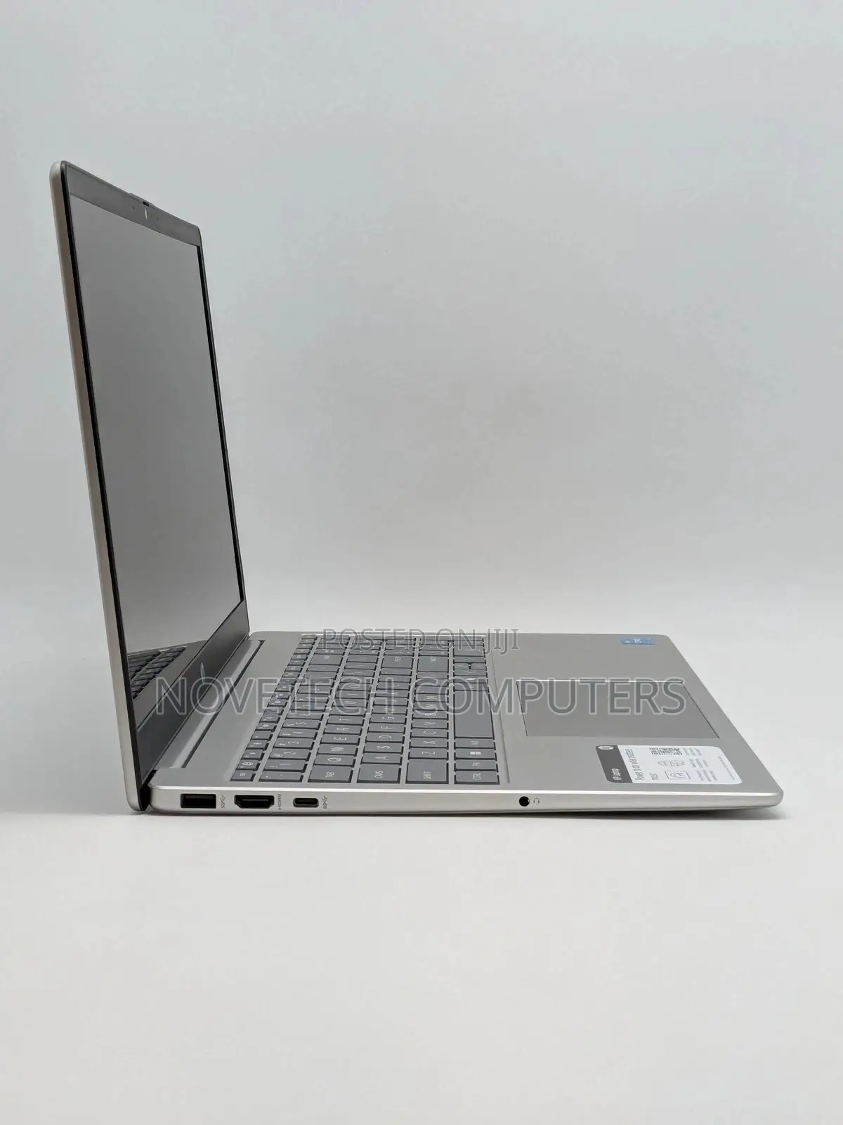 New Laptop HP 17-3000 8GB Intel Core i7 SSD 512GB