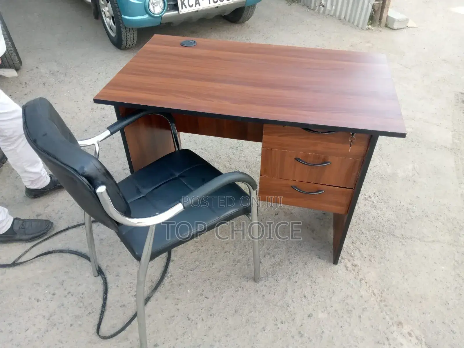 Modern Office Desk With Chair