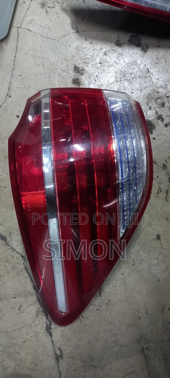 Crown 2010 Taillight