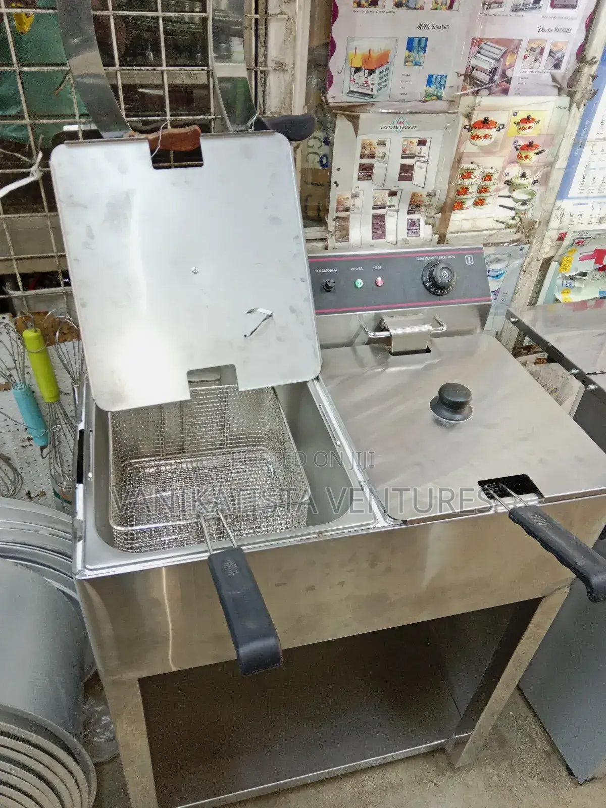 Deep Fryer, Stand Alone, 17 by 17 Litres Capacity