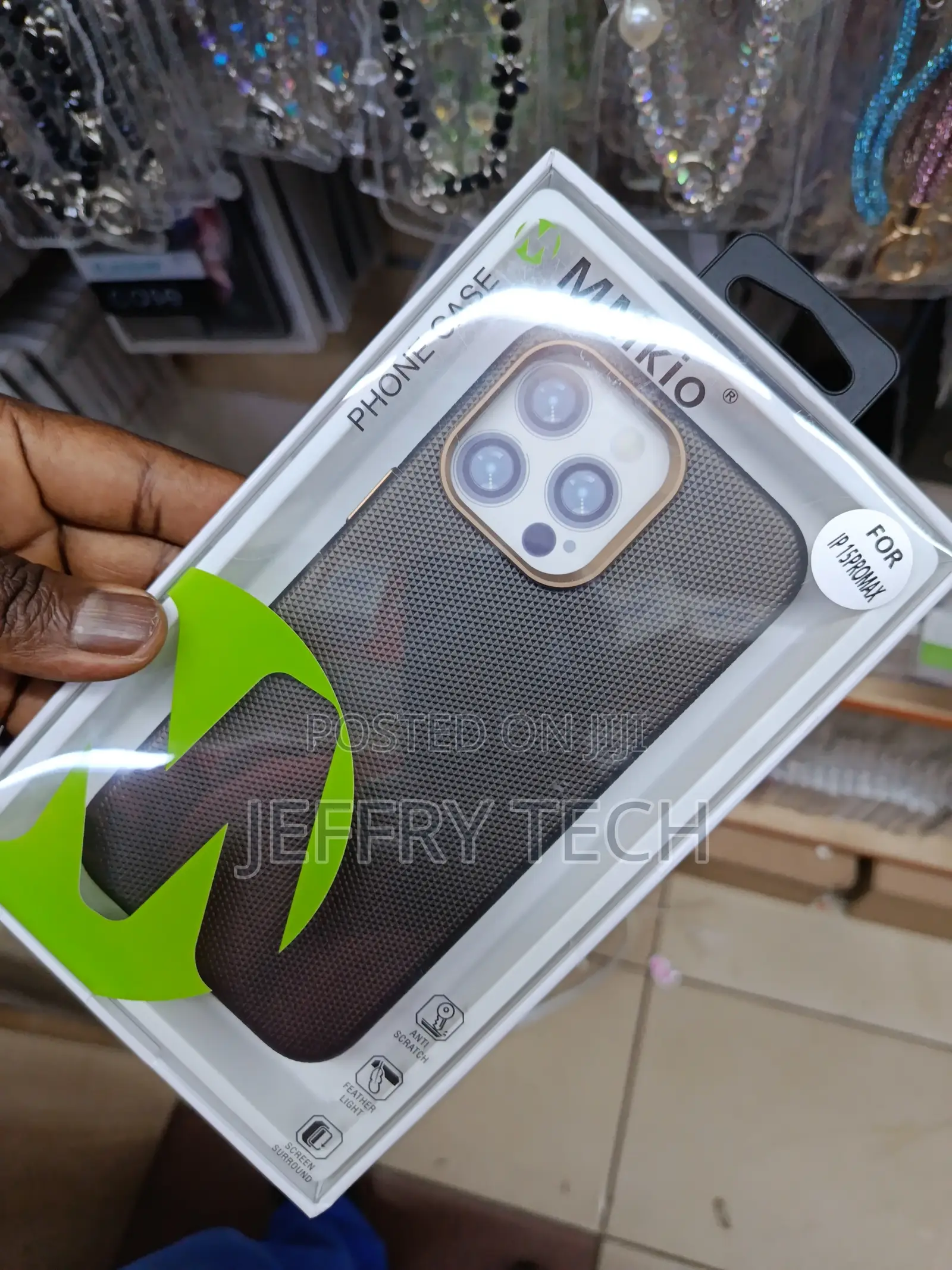 Lispyy iPhone 15 Pro Max Carbon Fiber Texture Magsafe Compatible Case