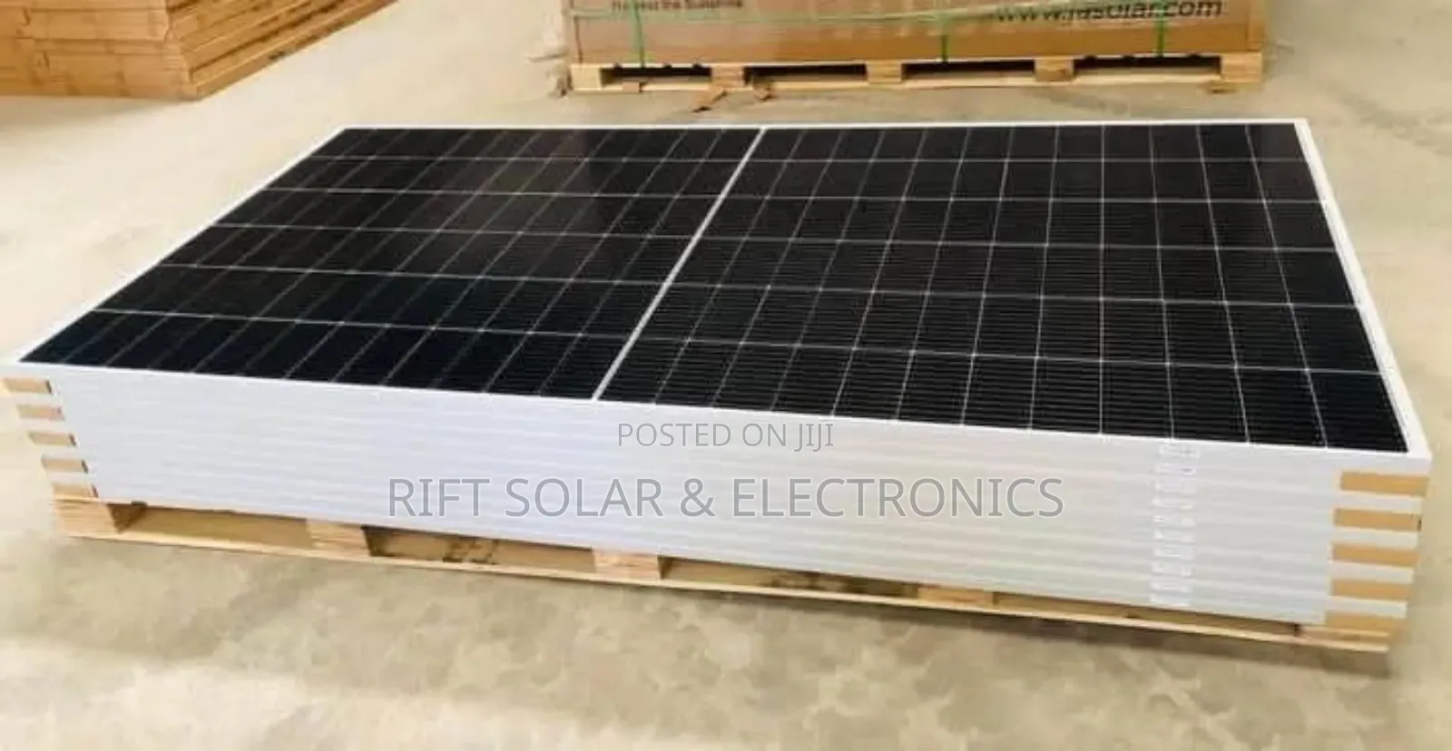 580w - 48v Jinko Halfcell Monocrystalline All Weather Solar Panels