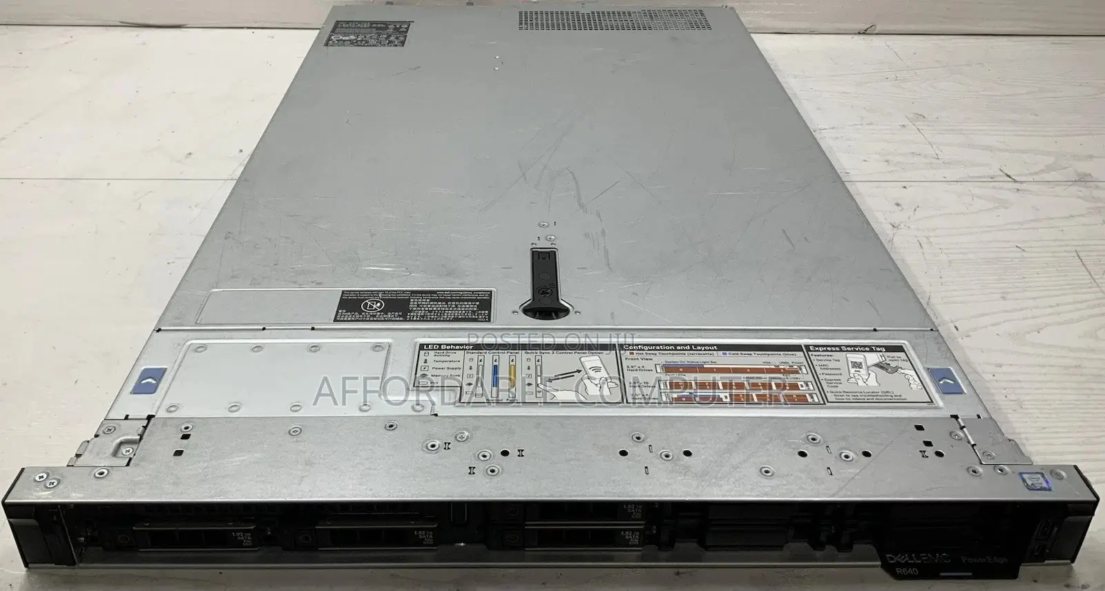 Server Dell PowerEdge R640 32GB Intel Xeon HDD+SSD 3T