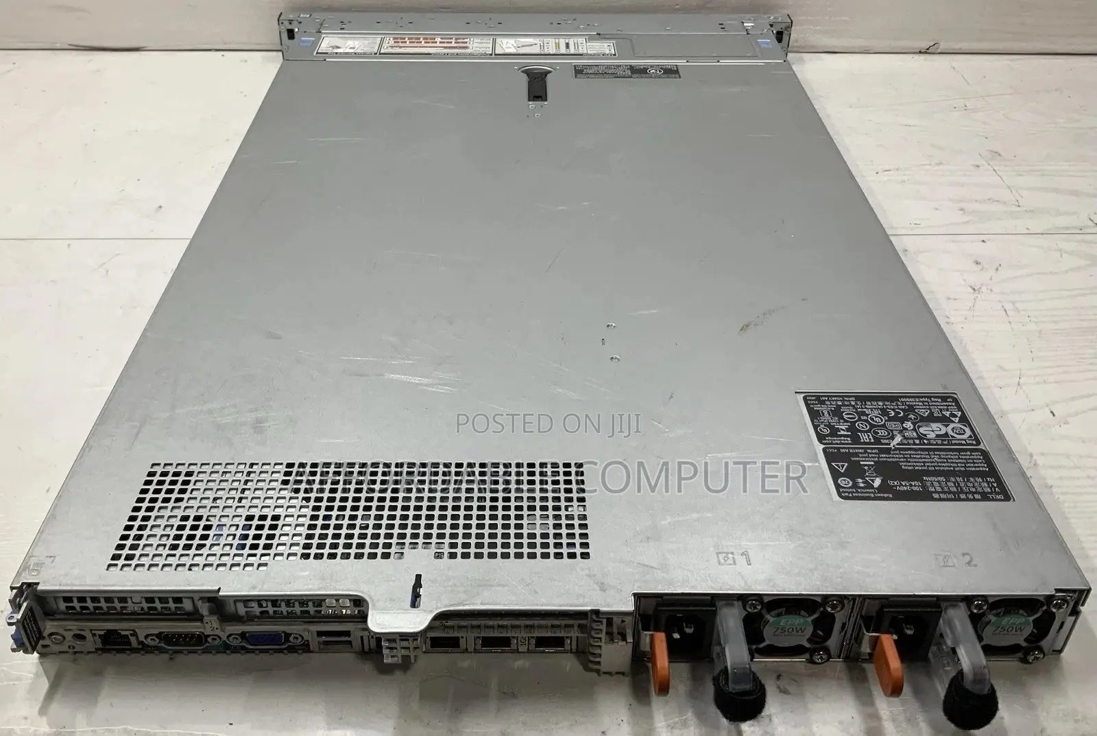 Server Dell PowerEdge R640 32GB Intel Xeon HDD+SSD 3T