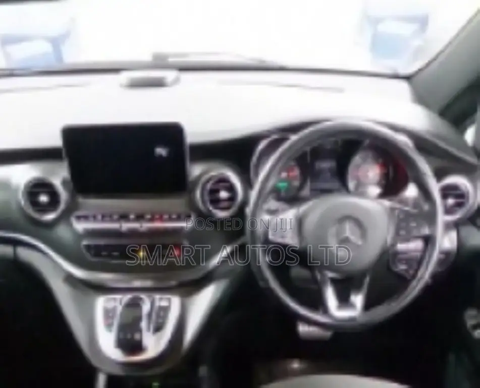 Mercedes-Benz V-Class 2019 Silver