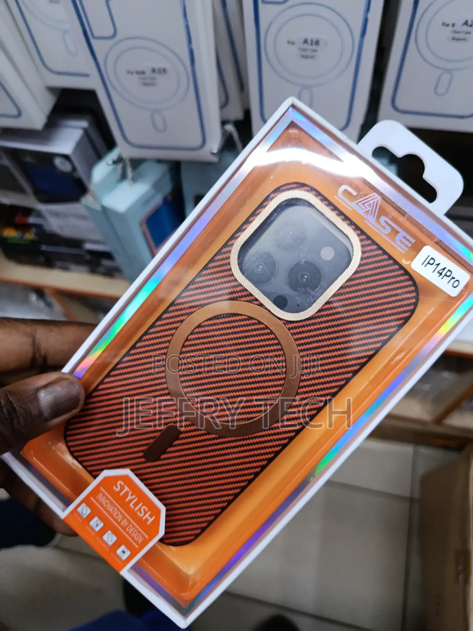 Endli Magnetic Slim Case for iPhone 14 Pro Carbon Fiber Armid