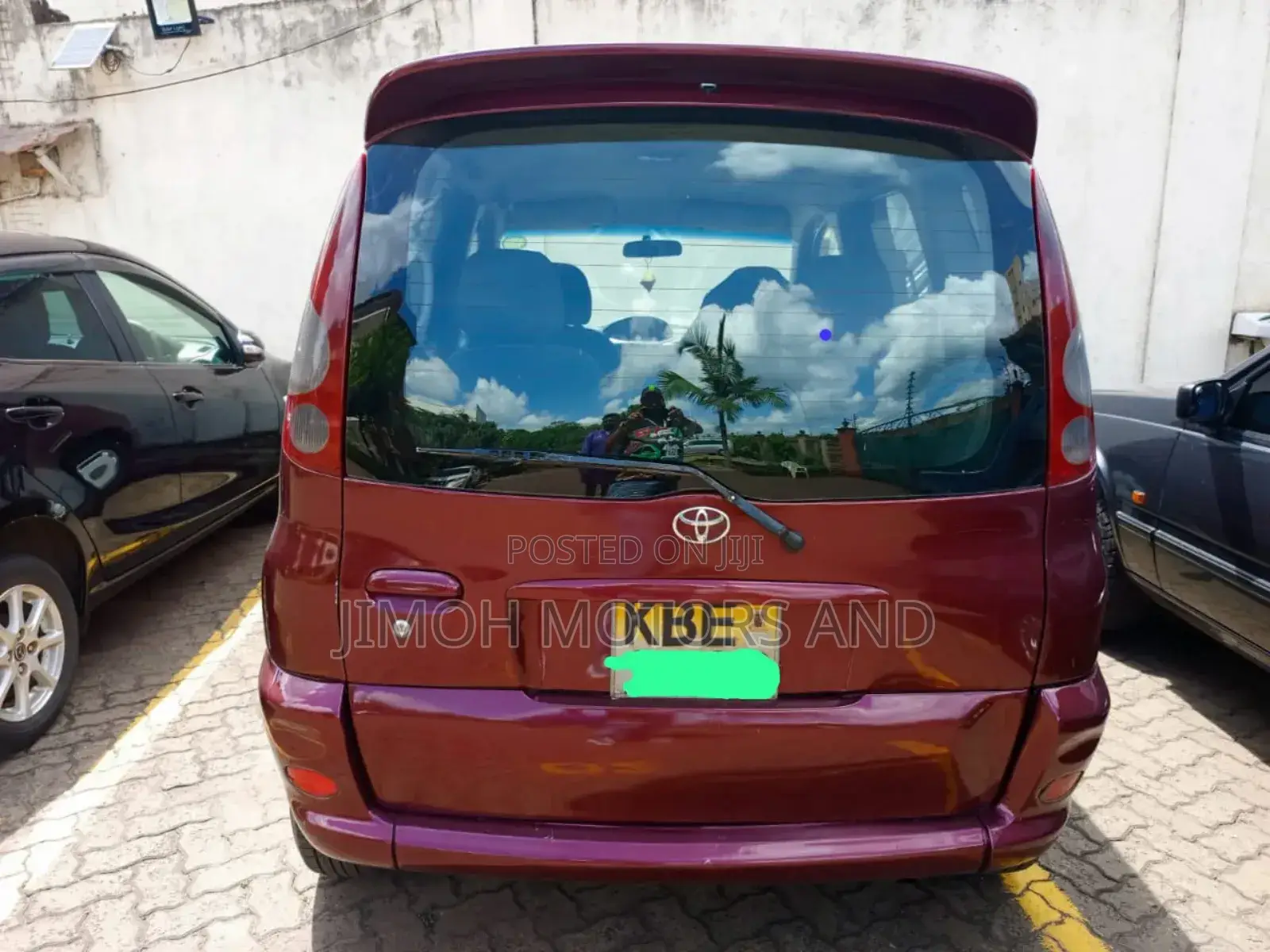 Toyota Fun Cargo 2003 Red